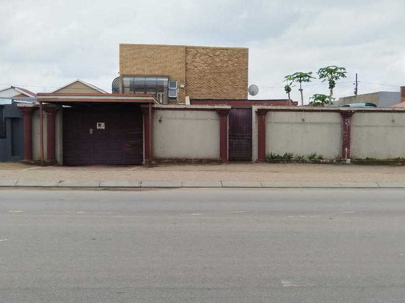 2 Bedroom Property for Sale in Tlhabane North West